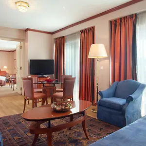 holiday-thessaloniki-an-ihg.hotelschalkidiki.net/